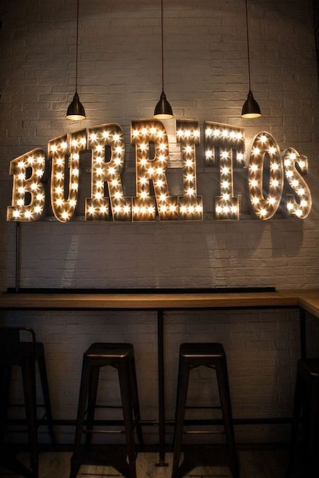 restaurant design tips: wall neons